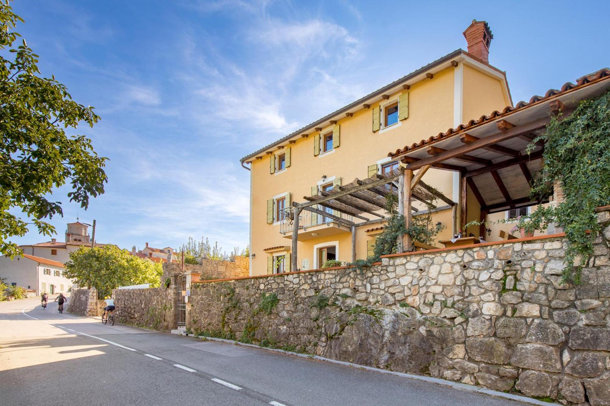 Anamaria Rustic Apartments Mošćenička Draga Dış mekan fotoğraf