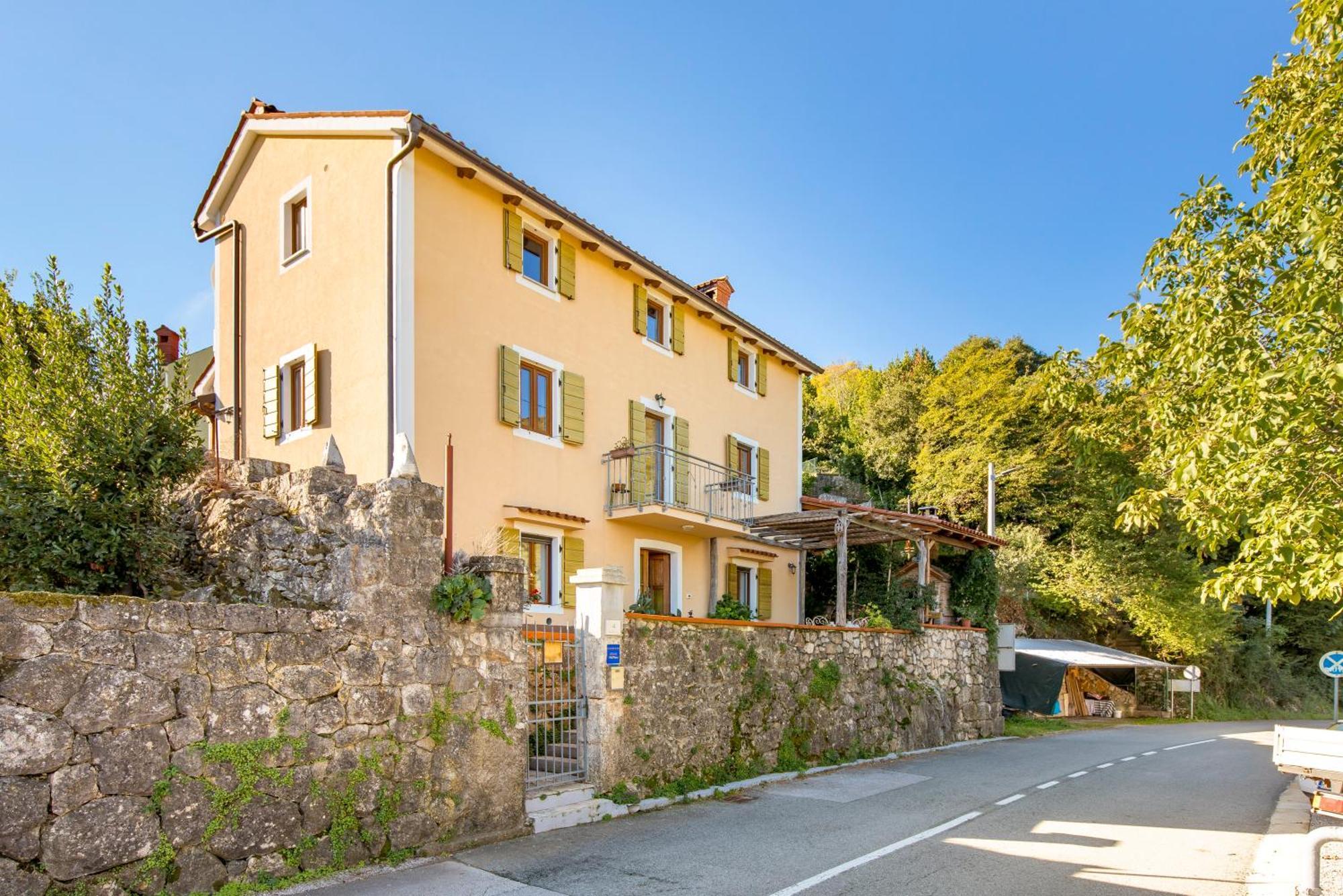 Anamaria Rustic Apartments Mošćenička Draga Dış mekan fotoğraf